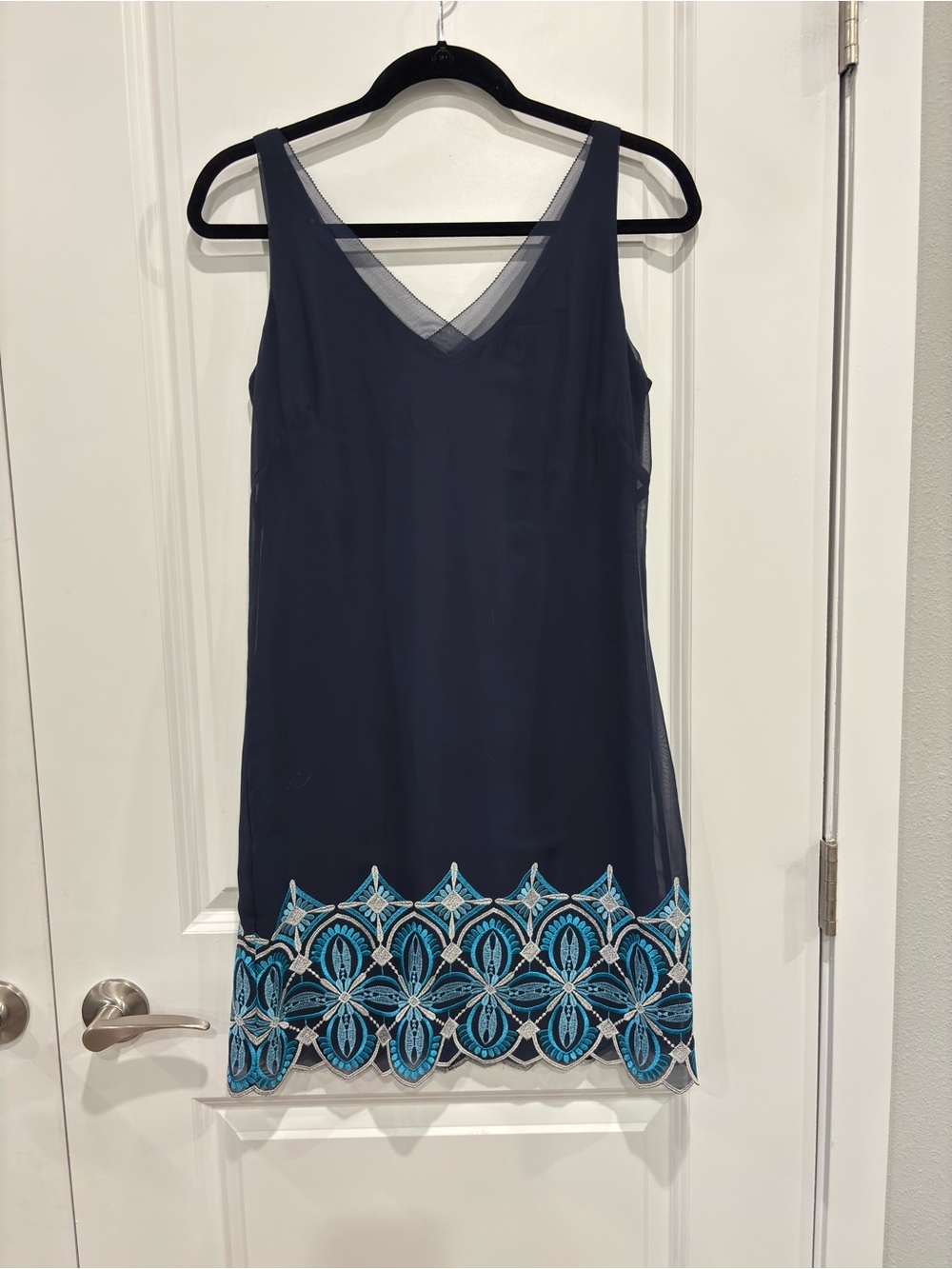 NWT White House Black Mkt Elegant Navy Sheer Trim Embroidered Scallop Dress 0